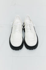 Load image into Gallery viewer, Lace-Up Round Neck Shoes
