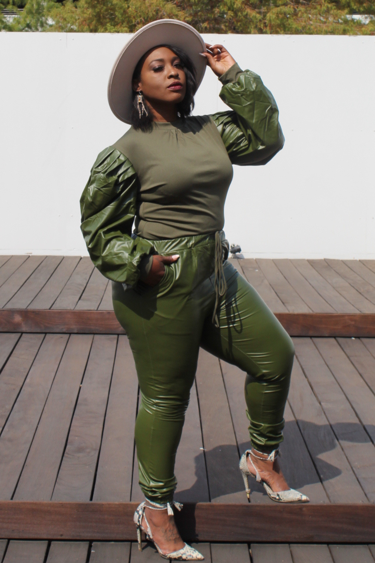 Plus Size Puff Sleeve and Drawstring Joggers Set