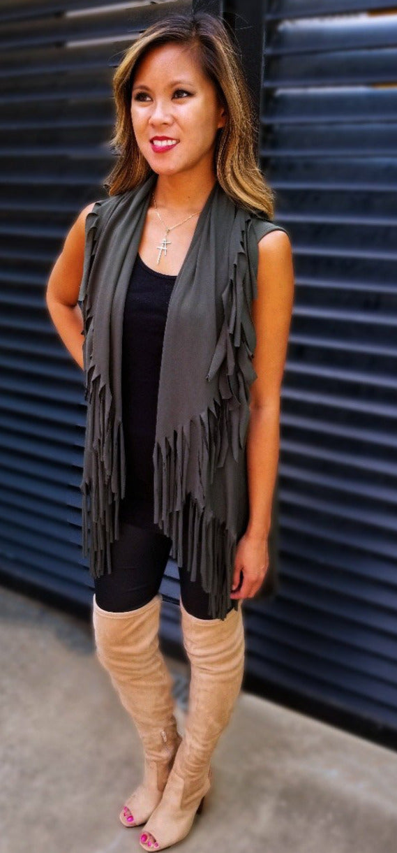 CONVERTIBLE FRINGE PONCHO - Lovely Push Boutique